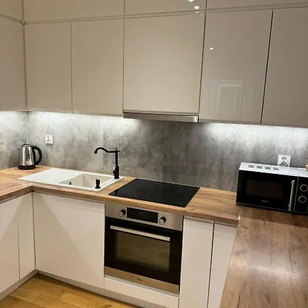 Lubelska Skyres Tower Center View *